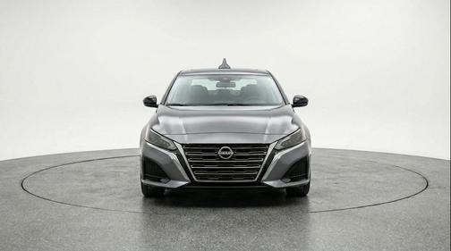 Gun Metallic 2025 Nissan Altima SV FWD