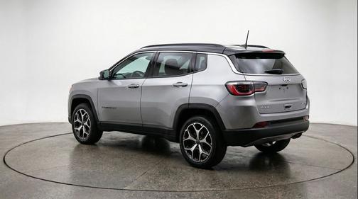 Silver Zynith Metallic Clearcoat 2025 Jeep Compass Limited