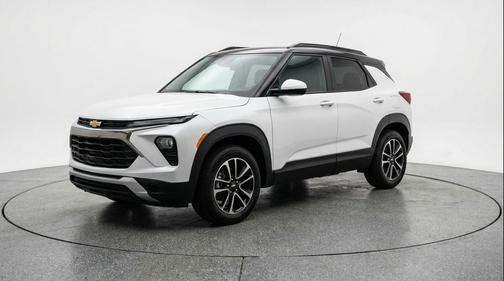 Summit White 2025 Chevrolet Trailblazer LT