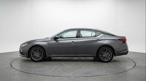 Gun Metallic 2025 Nissan Altima SV FWD