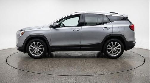 Sterling Metallic 2024 GMC Terrain SLT