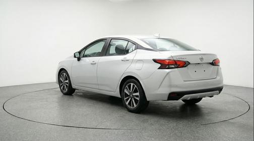 Brilliant Silver Metallic 2025 Nissan Versa 1.6 SV