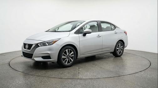 Brilliant Silver Metallic 2025 Nissan Versa 1.6 SV