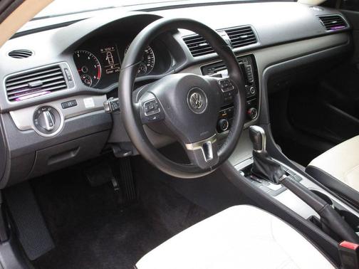 2015 Volkswagen Passat 2.0L TDI DSG SE w/Sunroof