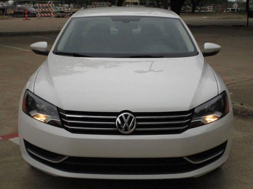 2012 Volkswagen Passat 2.5 SE