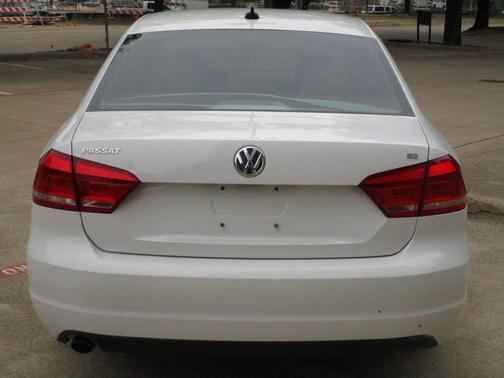 2012 Volkswagen Passat 2.5 SE