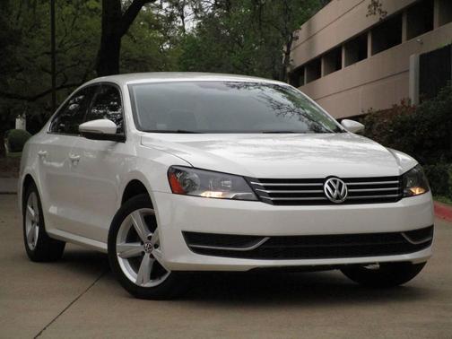 2012 Volkswagen Passat 2.5 SE