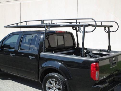 Black 2021 Nissan Frontier SV