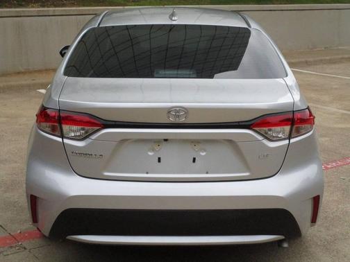 Silver 2022 Toyota Corolla LE