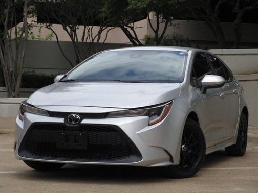 Silver 2022 Toyota Corolla LE