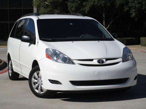 2009 Toyota Sienna LE