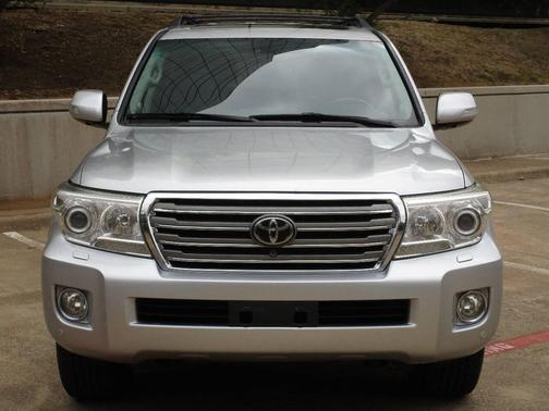 2014 Toyota Land Cruiser Base