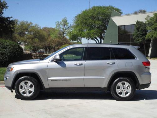 2017 Jeep Grand Cherokee Laredo