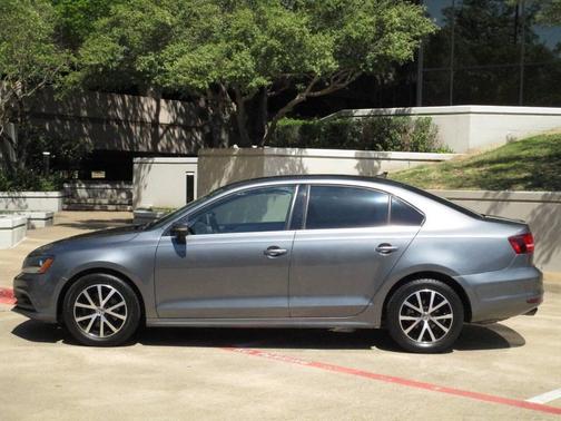 Dark Gray 2017 Volkswagen Jetta 1.4T SE