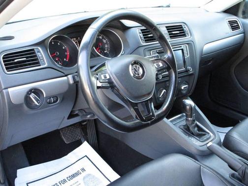 Dark Gray 2017 Volkswagen Jetta 1.4T SE