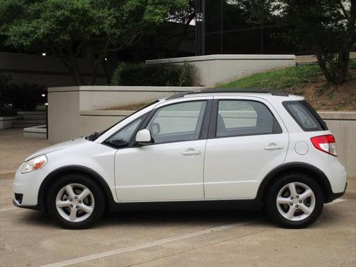 2009 Suzuki SX4 Base 4dr Crossover 4A w/Technology Package