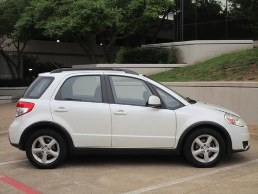 2009 Suzuki SX4 Base 4dr Crossover 4A w/Technology Package