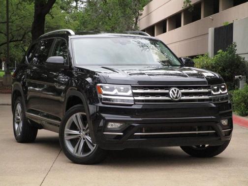 Black 2018 Volkswagen Atlas 3.6L SE w/Technology