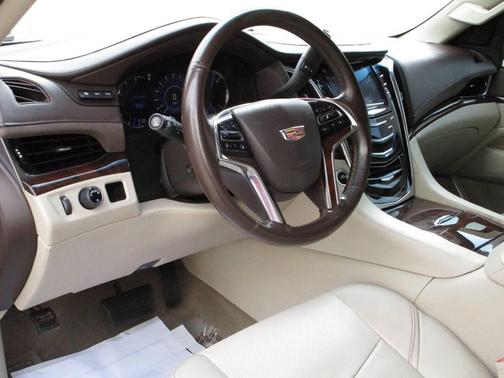 2016 Cadillac Escalade ESV Luxury