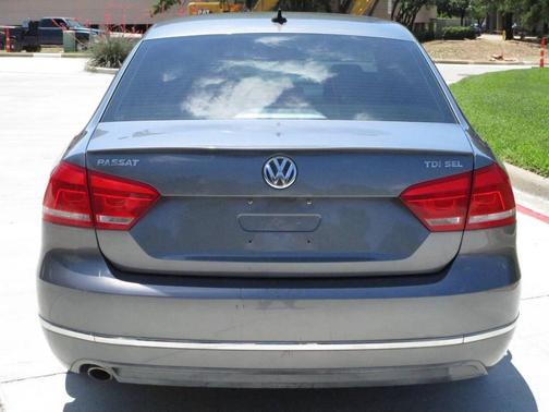 Dark Gray 2014 Volkswagen Passat 2.0L TDI DSG SEL Premium