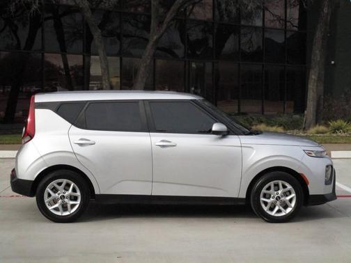 2020 Kia Soul S 4dr Crossover