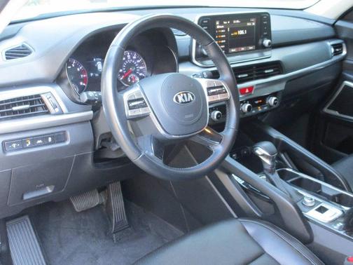 2020 Kia Telluride LX 4dr SUV