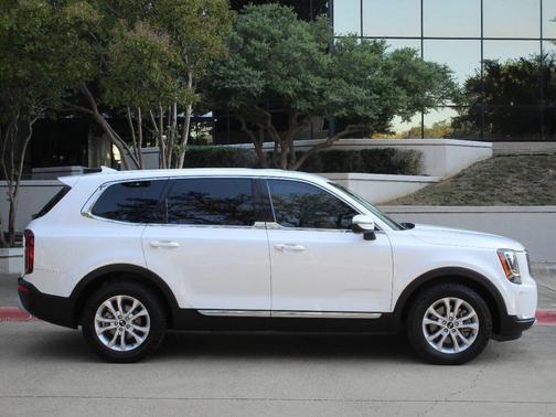 2020 Kia Telluride LX 4dr SUV