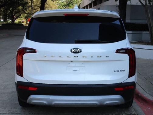 2020 Kia Telluride LX 4dr SUV