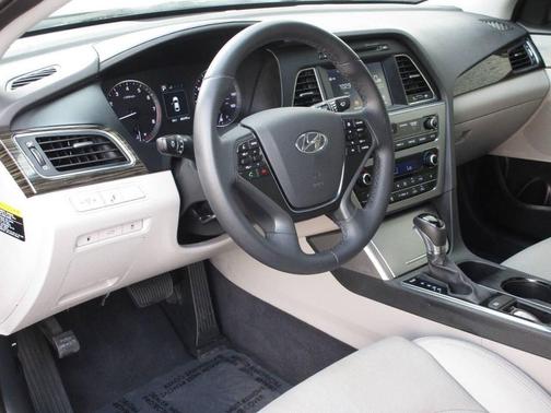 2016 Hyundai SONATA Limited
