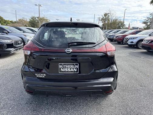 2024 Nissan Kicks S