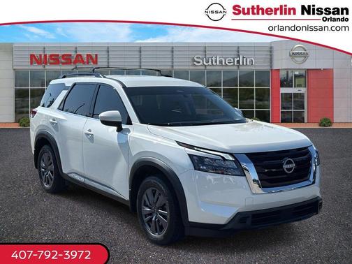 2024 Nissan Pathfinder SV