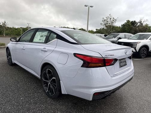 Gray Sky Pearl 2026 Nissan Altima 2.5 SR