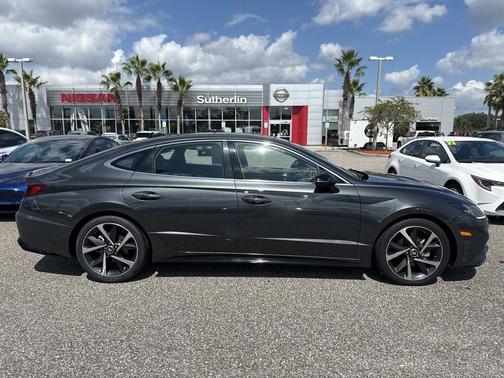 2022 Hyundai SONATA SEL Plus