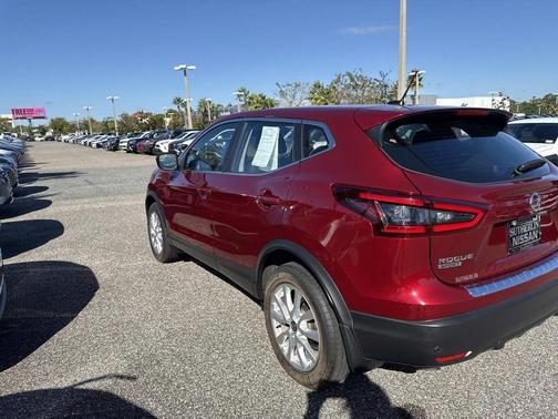 2022 Nissan Rogue Sport S