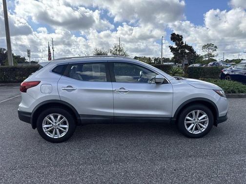 2018 Nissan Rogue Sport SV