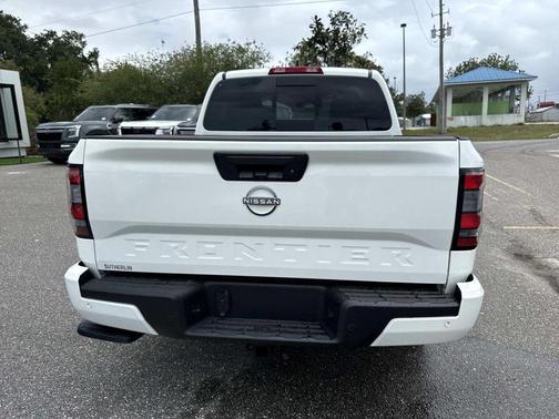 Glacier White 2026 Nissan Frontier SV