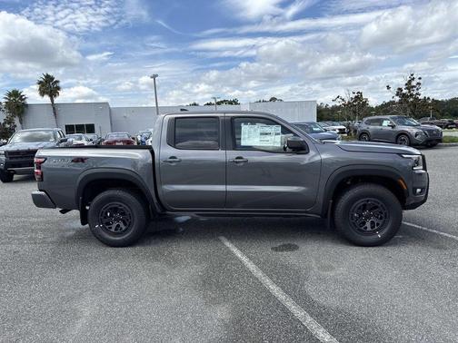 2025 Nissan Frontier PRO-4X