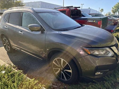 Gun Metallic 2018 Nissan Rogue SL