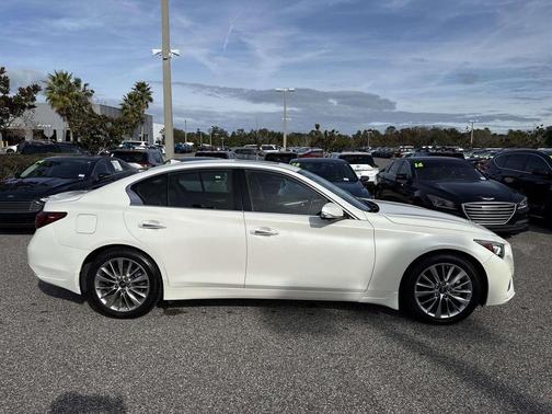 2022 INFINITI Q50 LUXE