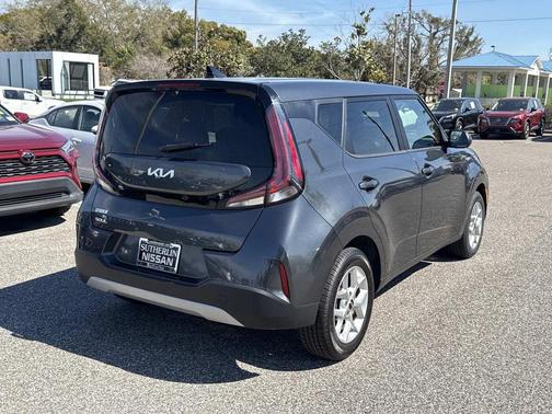 2024 Kia Soul LX
