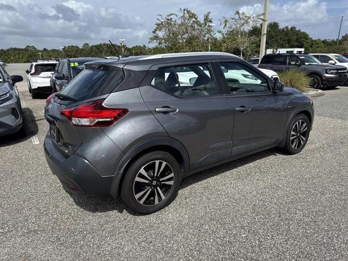 2020 Nissan Kicks SV