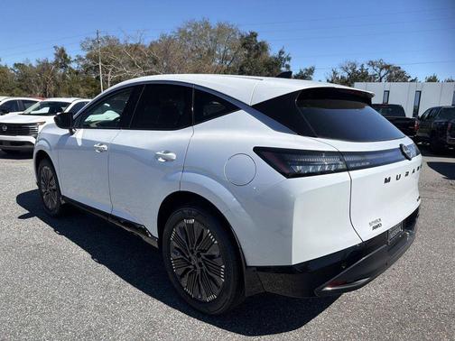 Everest White P 2026 Nissan Murano Platinum