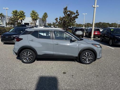 2021 Nissan Kicks SV
