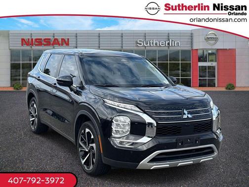 2023 Mitsubishi Outlander SE