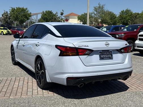 Gray Sky Pearl 2024 Nissan Altima 2.5 SR