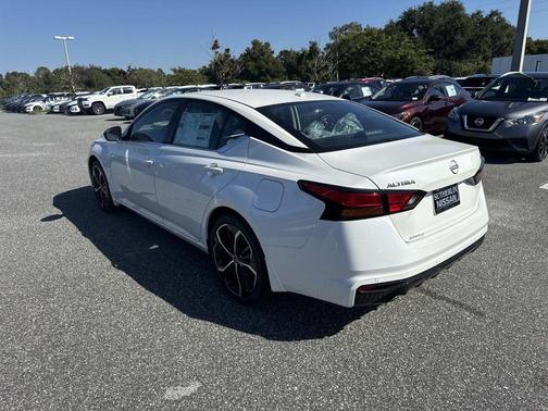 2025 Nissan Altima SR