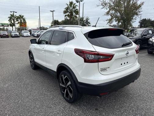 2020 Nissan Rogue Sport SL