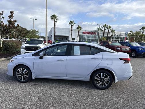 2024 Nissan Versa 1.6 SV