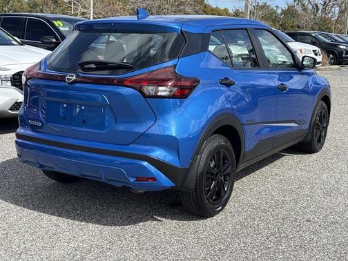 2025 Nissan Kicks Play S