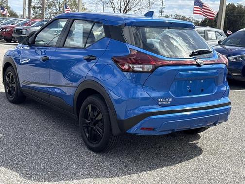 2025 Nissan Kicks Play S